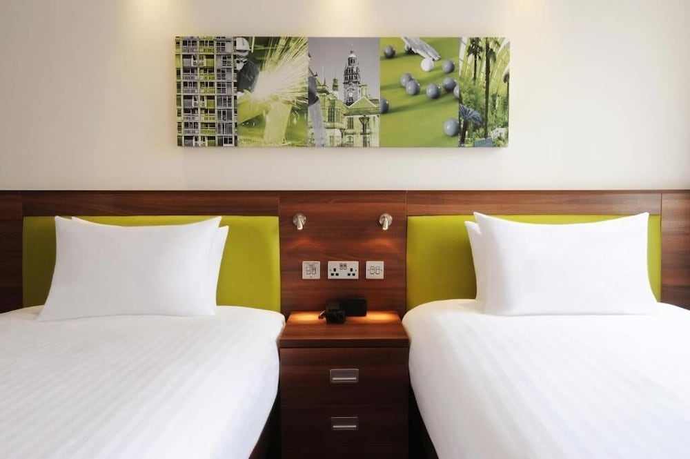 Hampton By Hilton Newport East 8/34