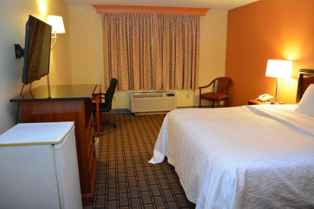 Buckeye Inn Express 13/23