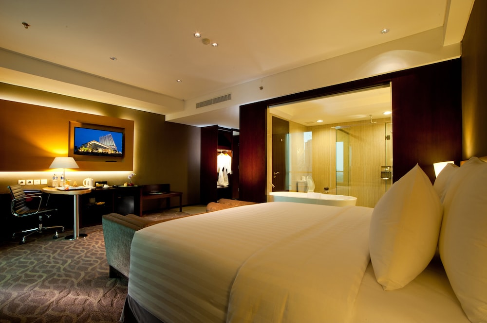 Js Luwansa Hotel And Convention Center 29/65