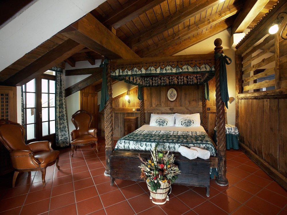 Hotel Milleluci 10/24
