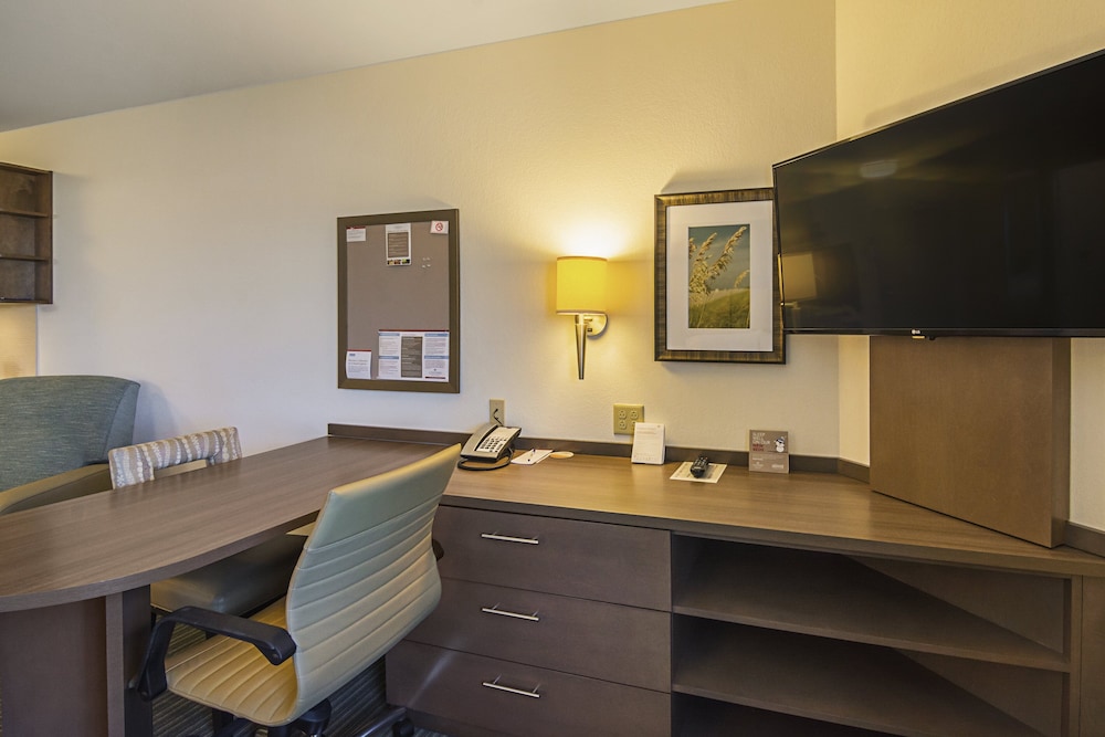 Candlewood Suites Pensacola University Area 45/58