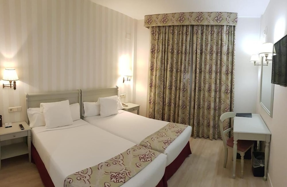 HOTEL PAX TORRELODONES 20/59