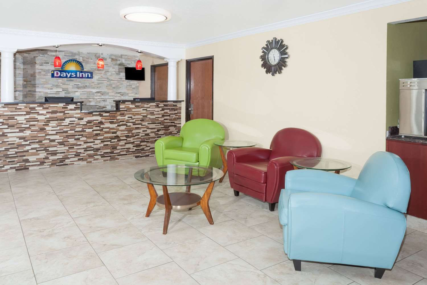 Days Inn By Wyndham Springfield 2/7
