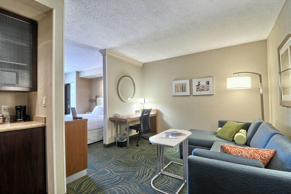 Springhill Suites Detroit Southfield 34/56