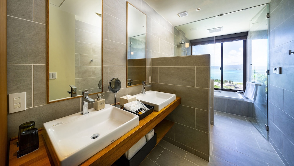 Away Okinawa Kouri Island Resort 50/50