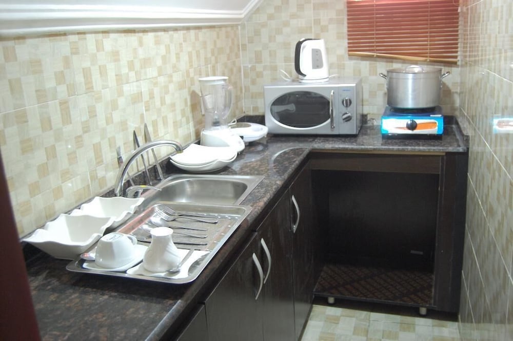 E-Suite Hotel 35/37