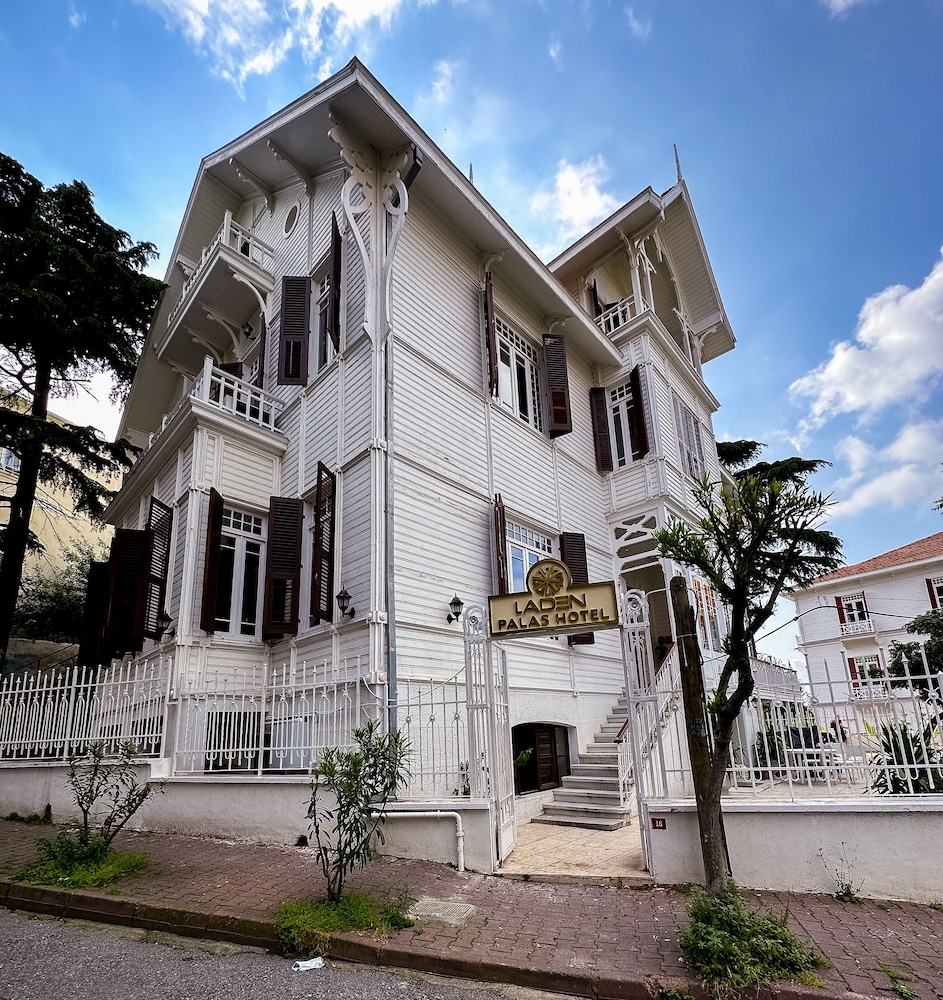 Laden Palas Hotel 3/50