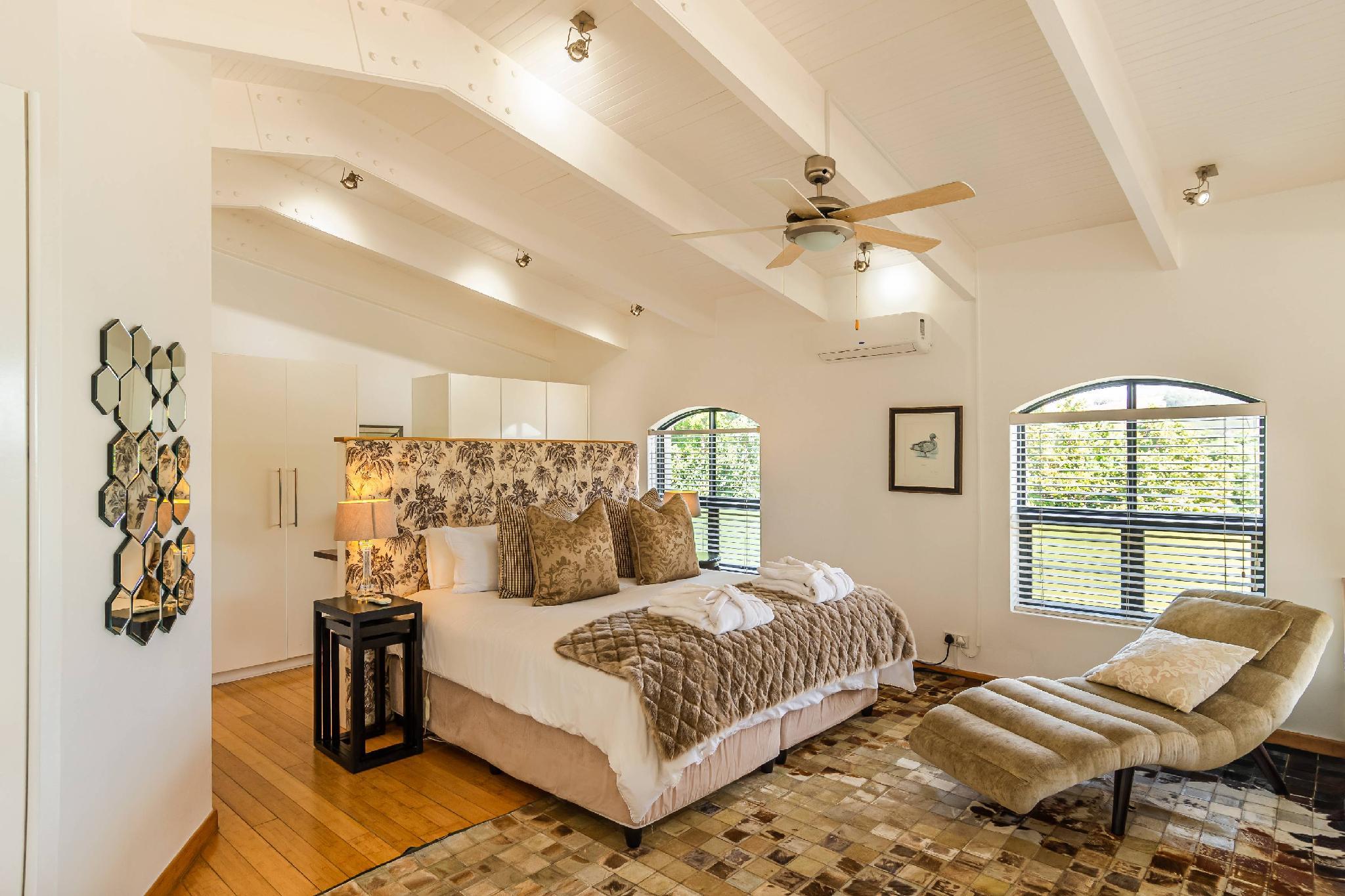 2 Bedrooms, Apartment, 1 Queen and 1 Double Bed