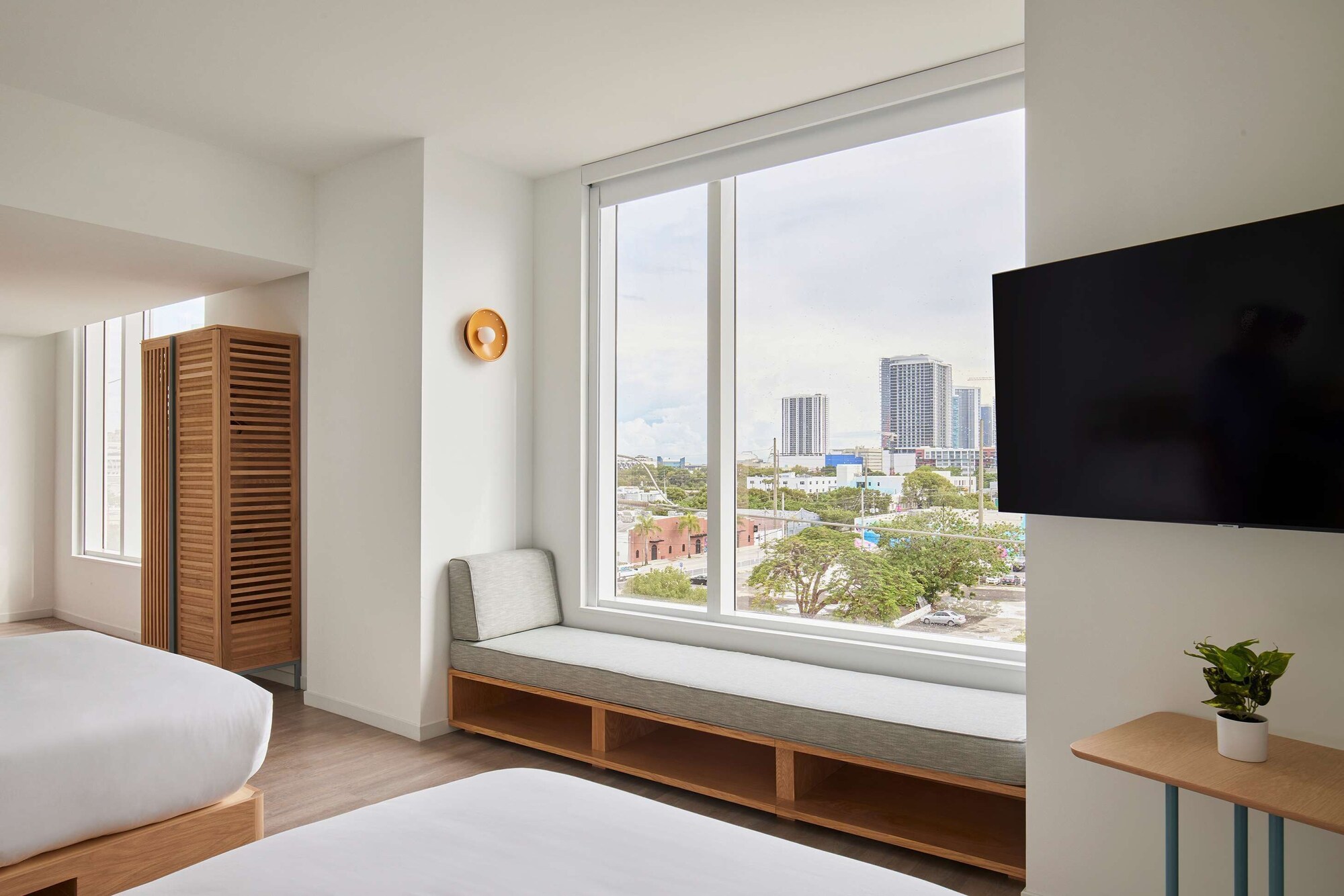 Room, 2 Double Beds, Corner