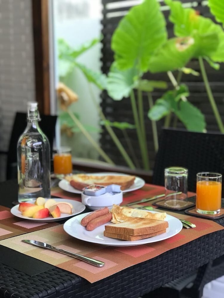 Himeyn Beach Inn - Ocho Homes by Eight Continents 22/27