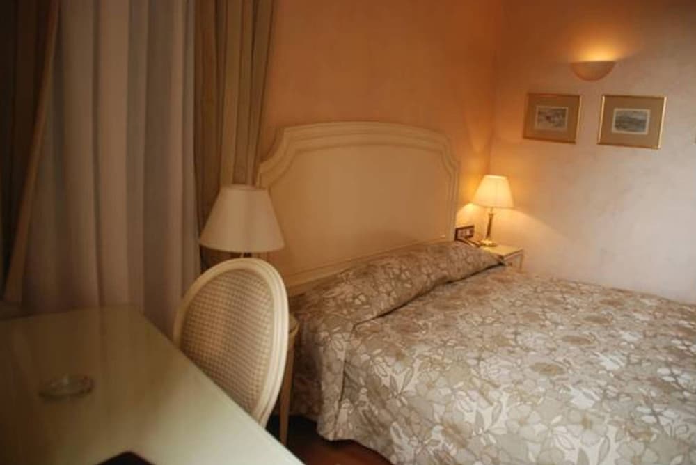 Siora Vittoria Boutique Hotel 25/48