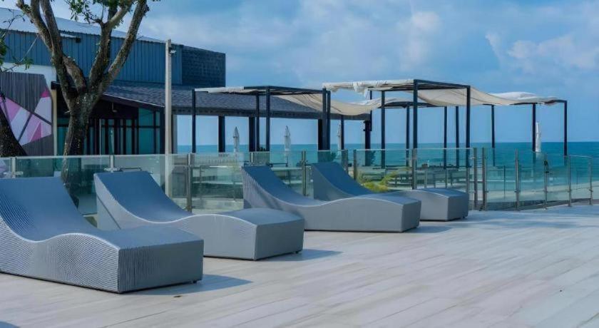 Rattana Pura Beach Resort 32/54