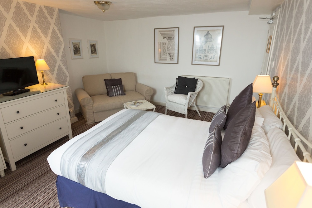 The Ascott 11/50