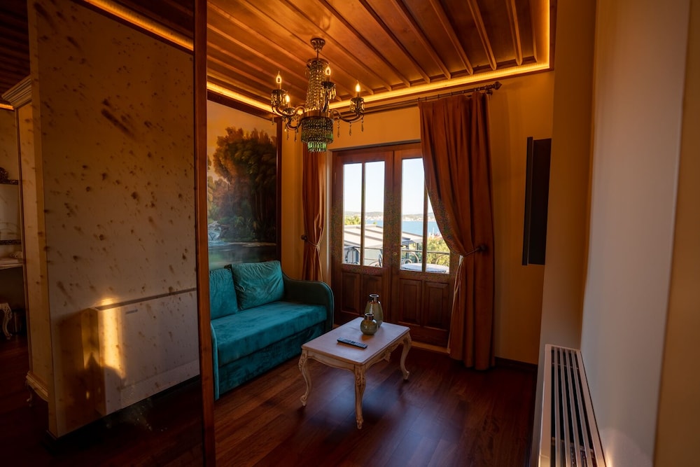 Cunda Baradiel Hotel 24/50