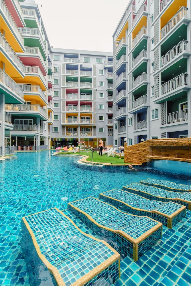 Elite Suites Patong 47/50