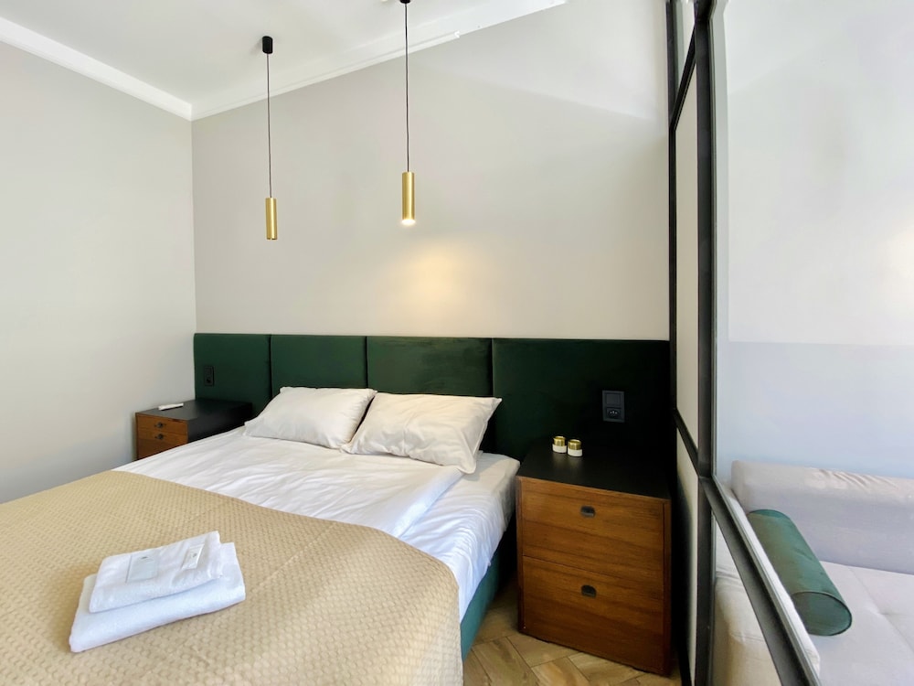 2 BEDROOMS, PREMIUM, APARTMENT, CITY VIEW, KITCHEN