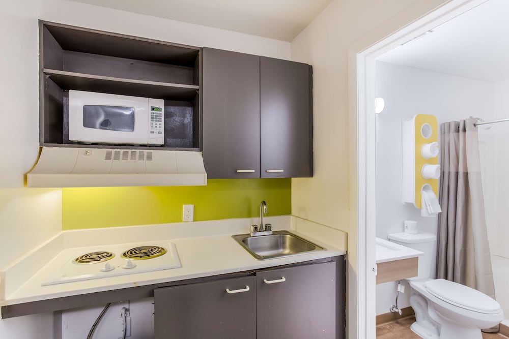 Studio 6 Extended Stay - Jacksonville, FL - South 45/46