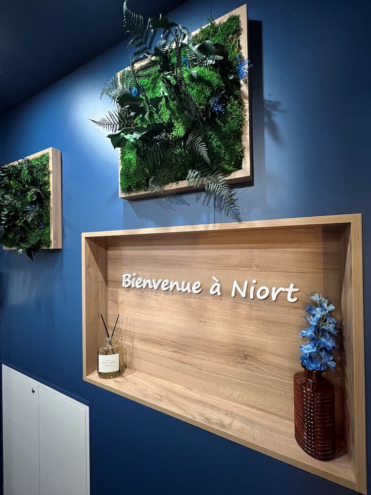 P Tit Dej Hotel Niort 2/58