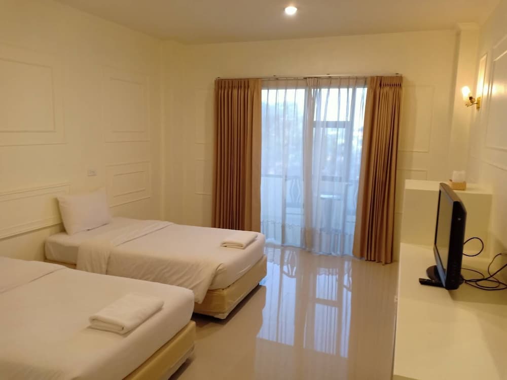 Golden Dragon Resort 10/43