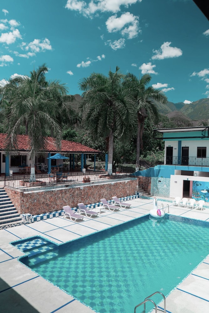 Hotel Villa Alicia 43/50