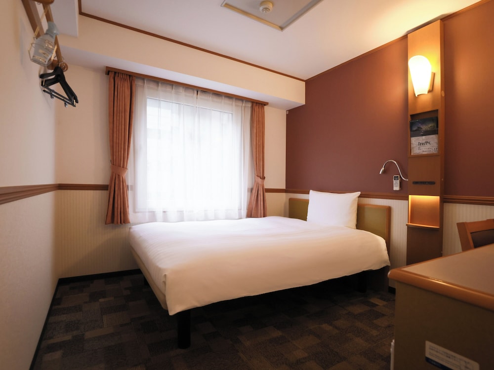 Toyoko Inn Kanazawa Kenrokuen Korinbo 25/69