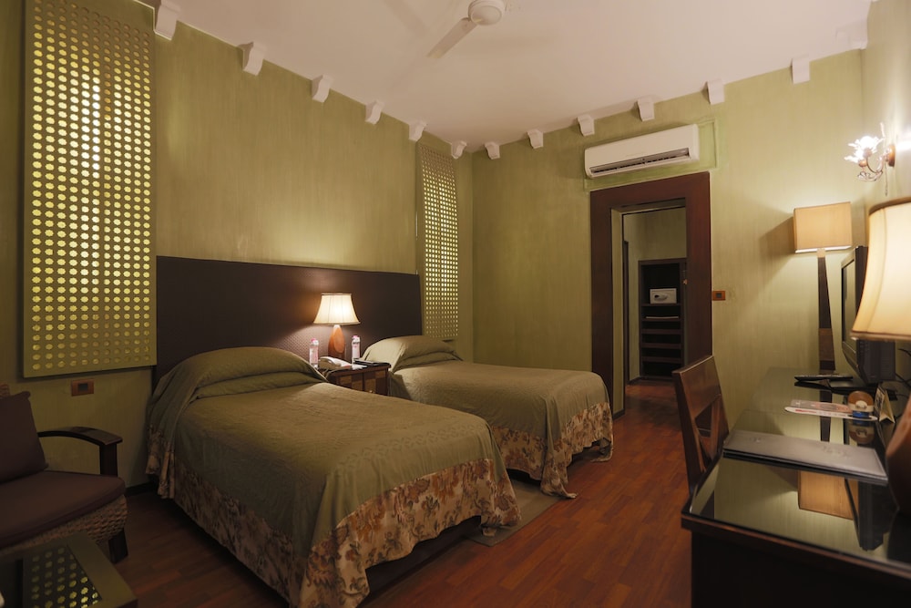 Ajit Bhawan Palace 16/48