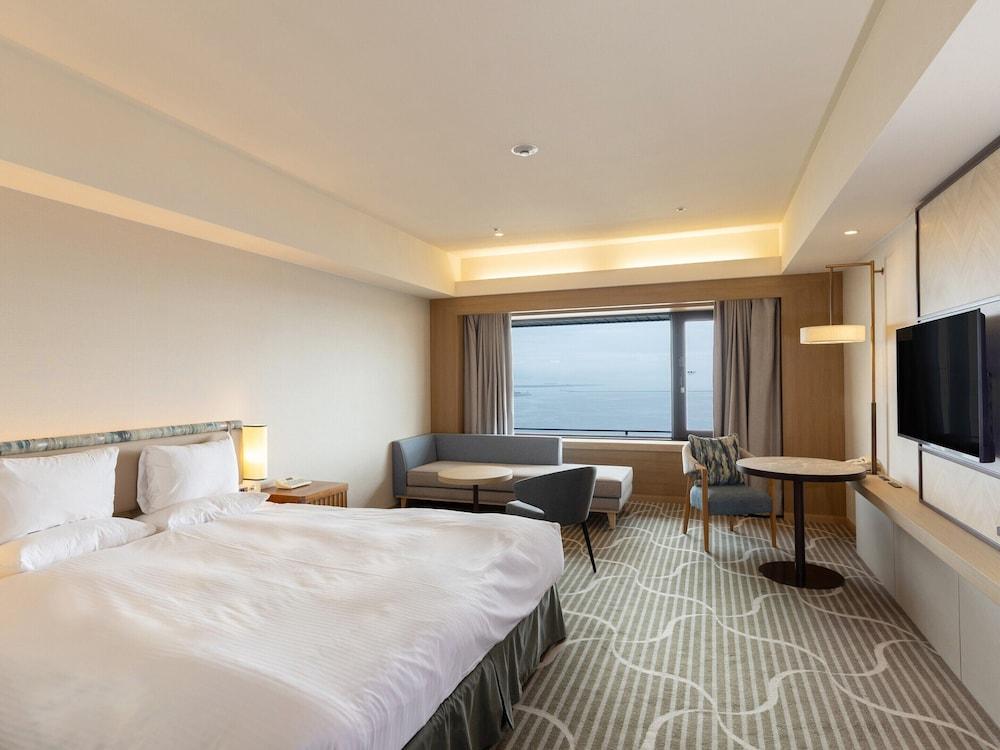 Deluxe, Double Bed, Skyview Floor