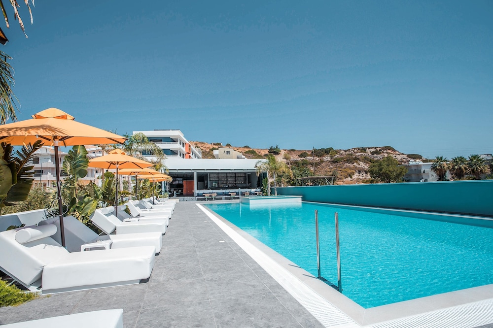 Mazoren Art Hotel 50/60
