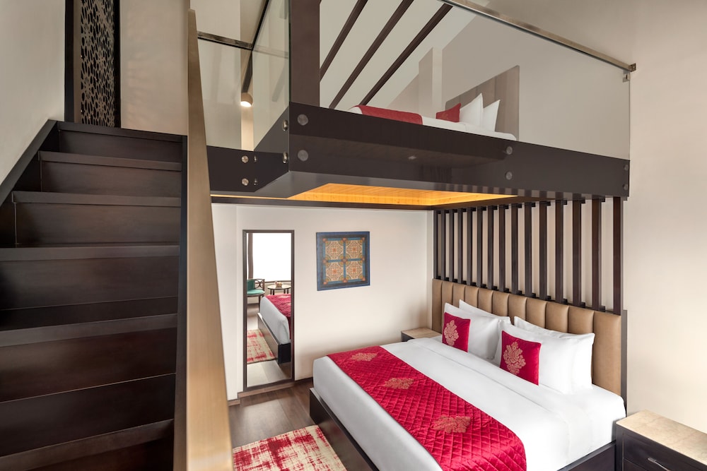 DUPLEX, KING BED, VALLEY VIEW