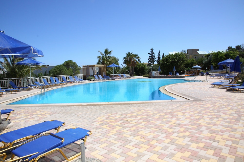 Sunshine Village Hotel 62/65