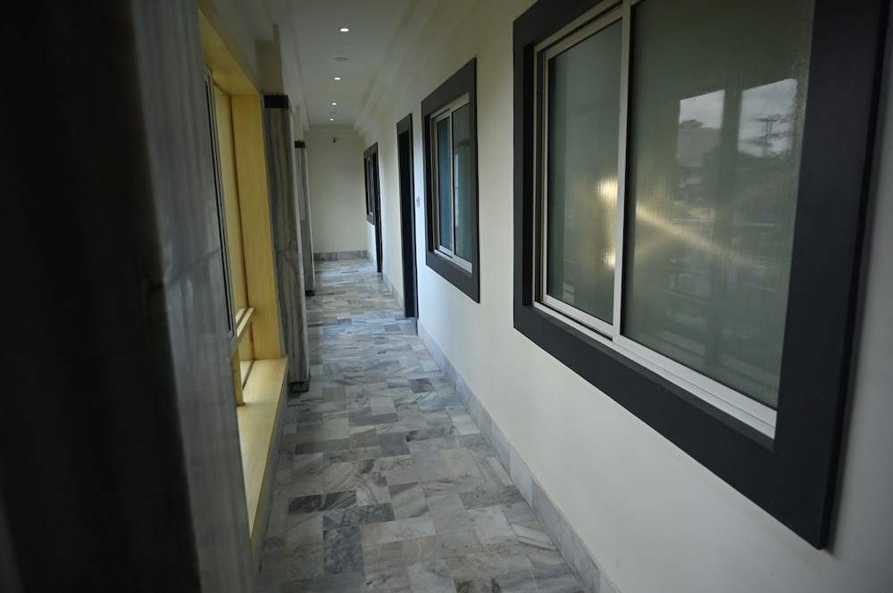 Oyo 3993 Hotel Churuwala Inn 41/54