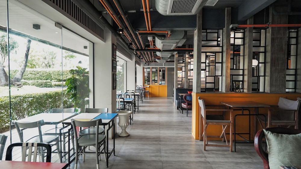 Sugar Marina Resort Art Karon Beach 32/49