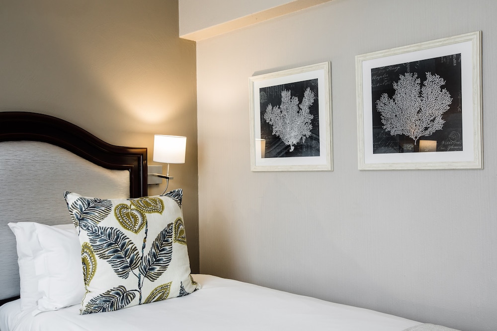 Premier Hotel Cape Town 52/82