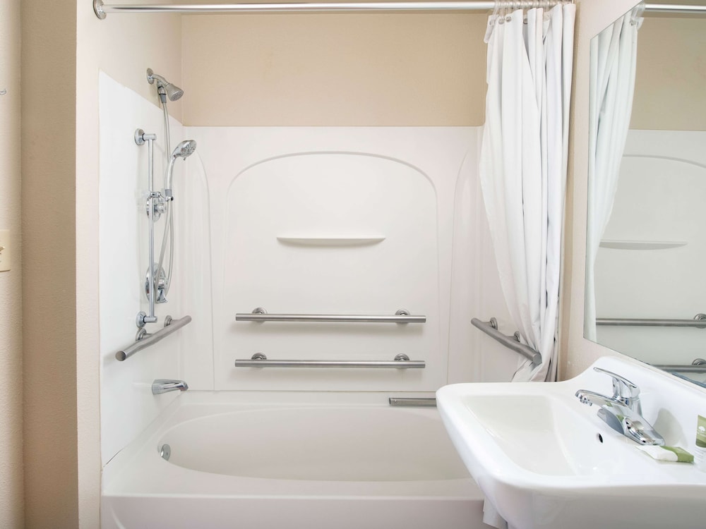 Extended Stay America Select Suites - Kansas City - South - I-49 42/42