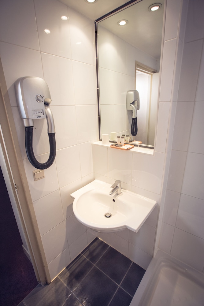 TIMHOTEL PARIS GARE DE LYON 21/21