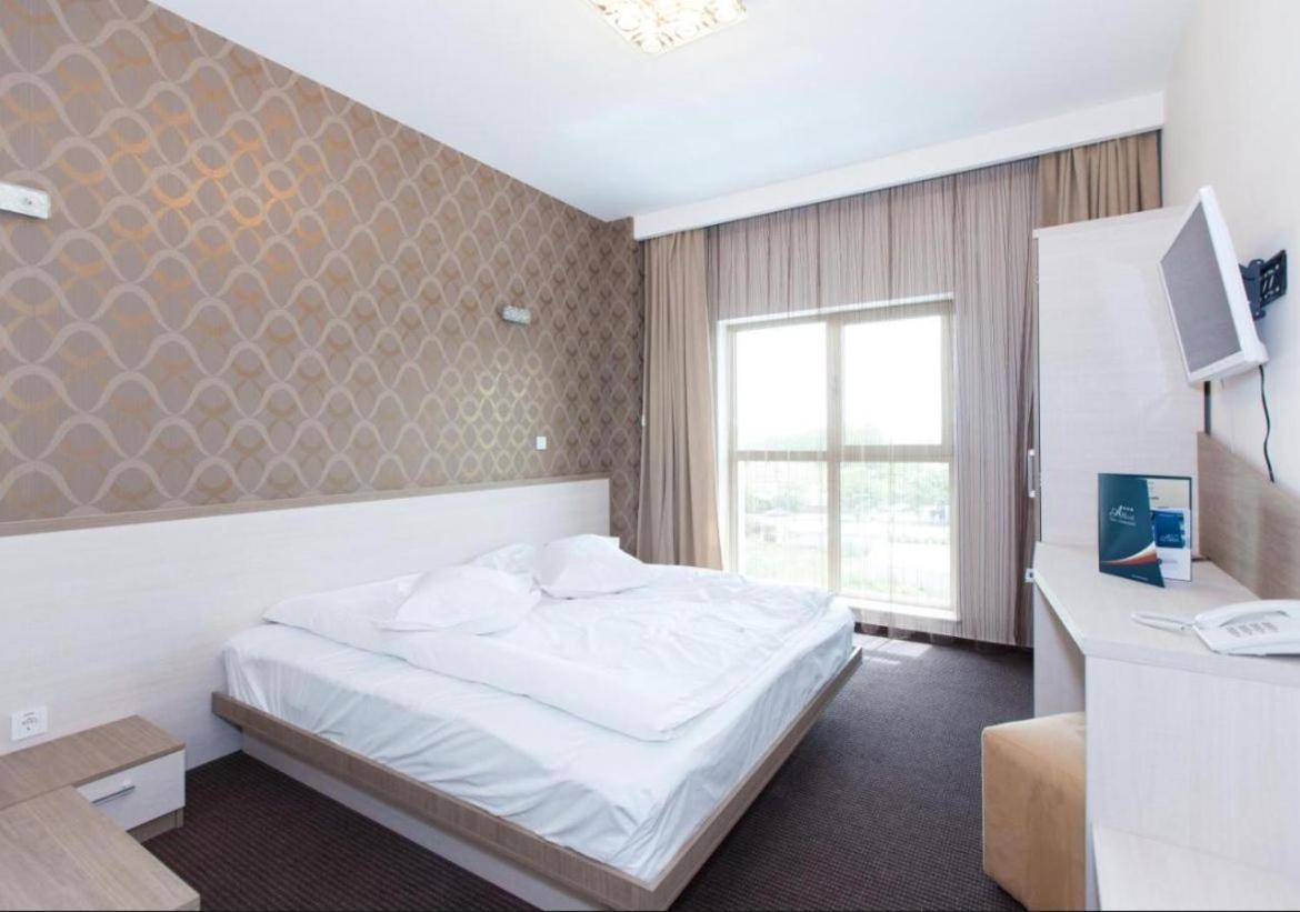 Albert Hotel 16/53