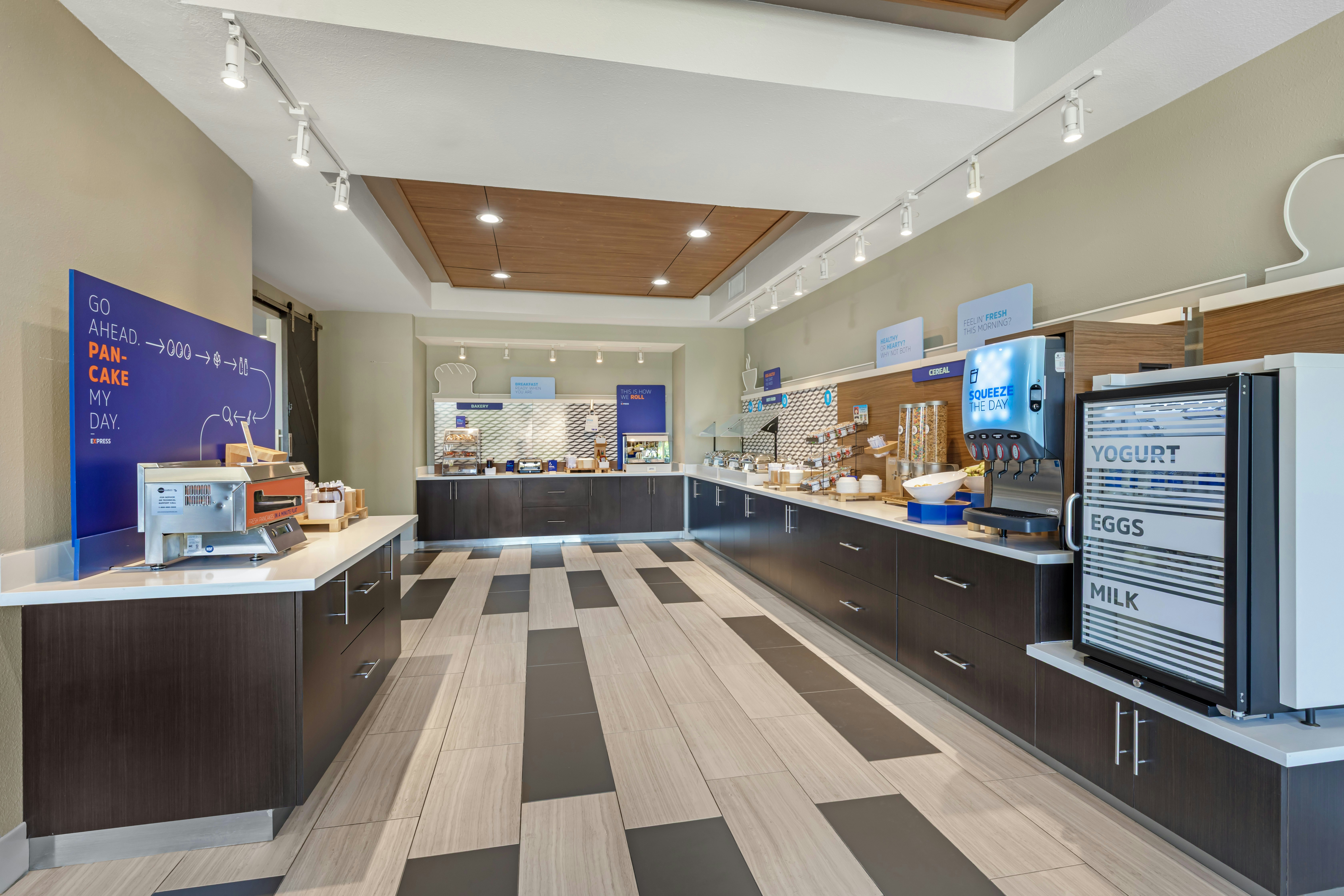 Holiday Inn Express Hotel Suites Fairfield North 23/63