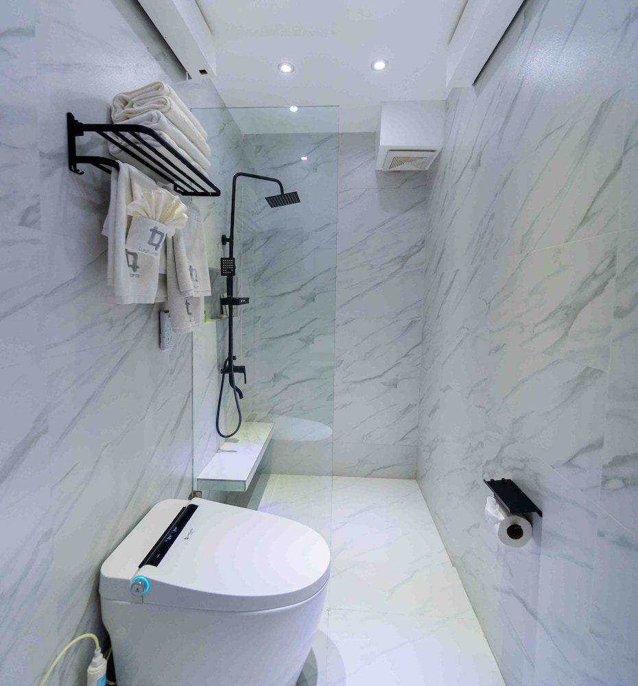 Luks Lofts Hotel & Residences 48/50