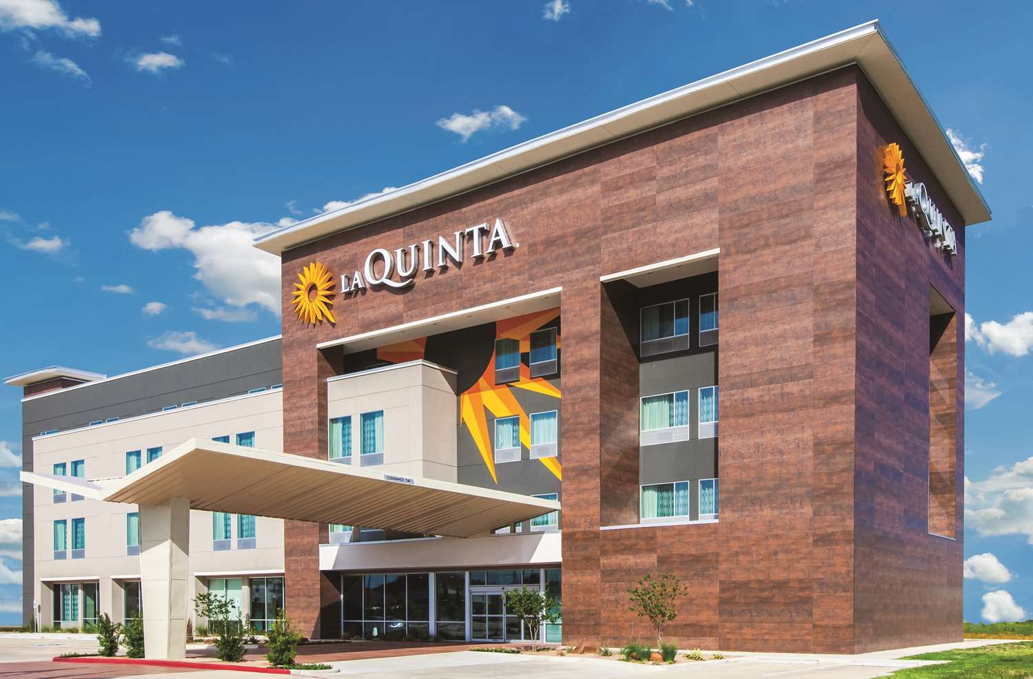 La Quinta Inn & Suites by Wyndham Bloomington 2/64