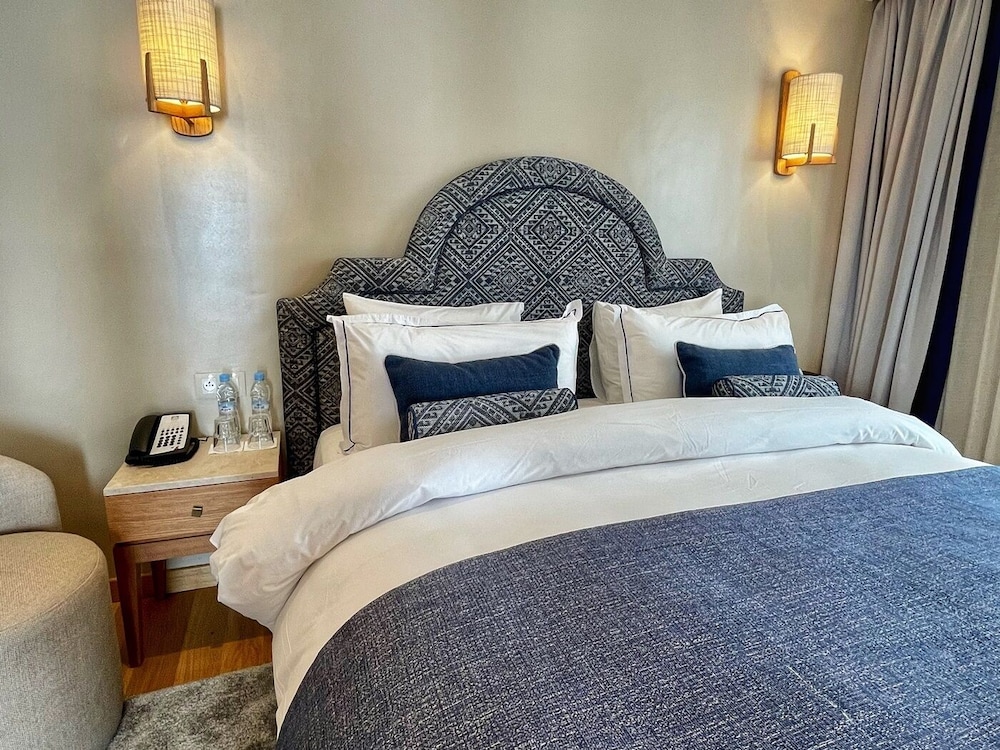 OCEAN, BLUE, SUITE
