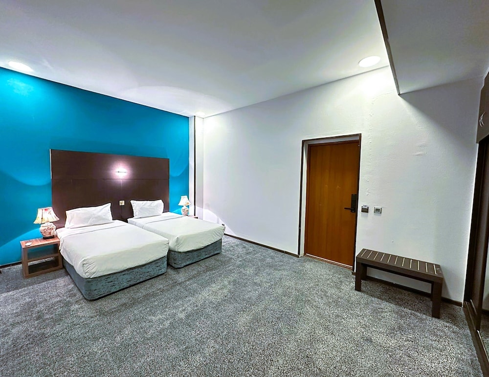 Crossway Hotel Baku 30/60