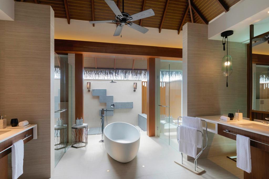 Pool, Ocean, Suite, King Bed, Pullman Maldives Maamutaa 5/6