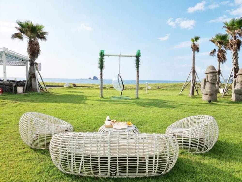 Sun And Moon Resort 92/100