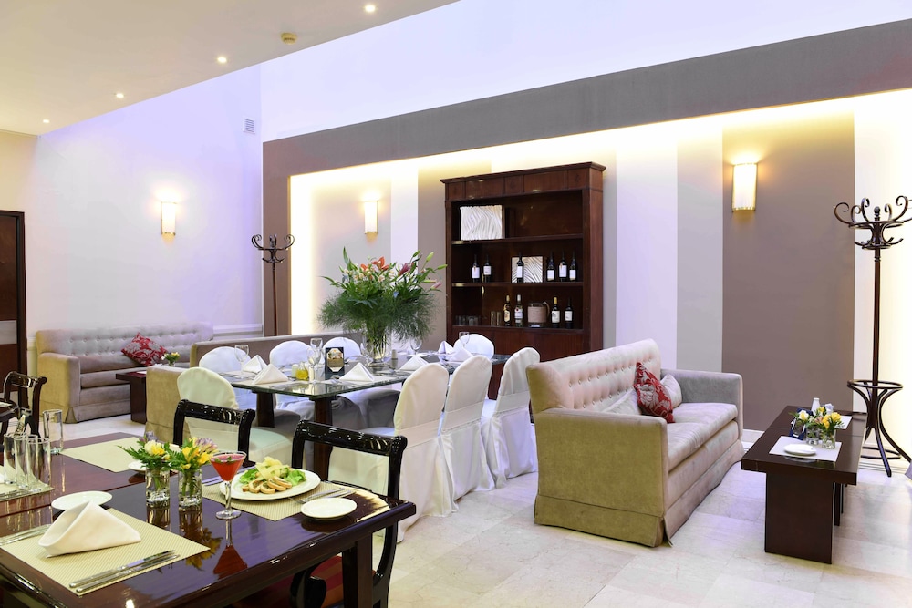 ARGENTA TOWER HOTEL 35/64