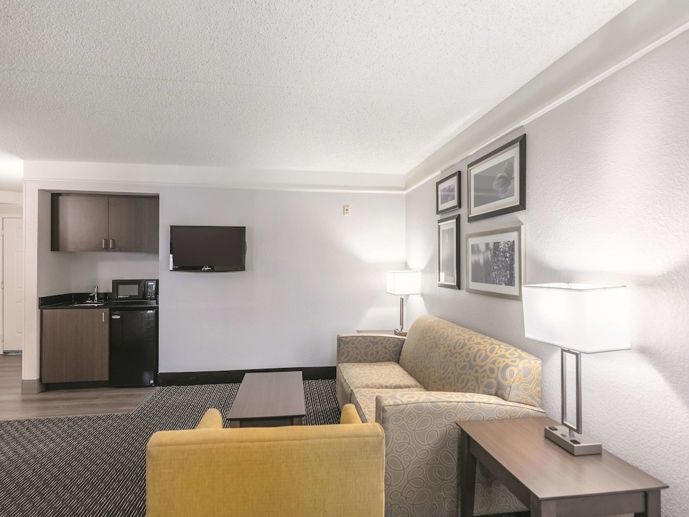 La Quinta Inn & Suites by Wyndham Denver Tech Center 33/52