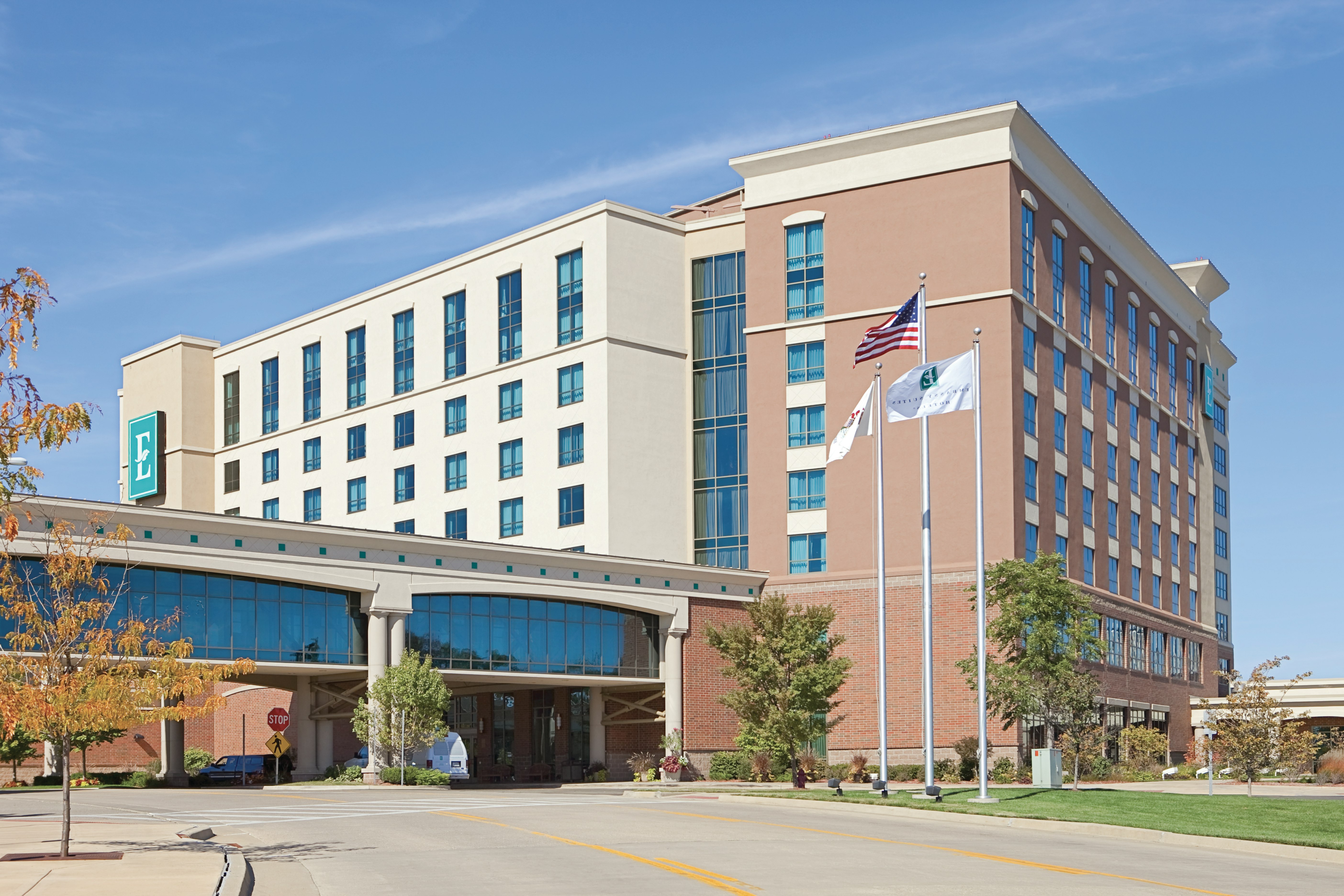 Embassy Suites By Hilton E Peoria Riverfront Conf Center 57/60