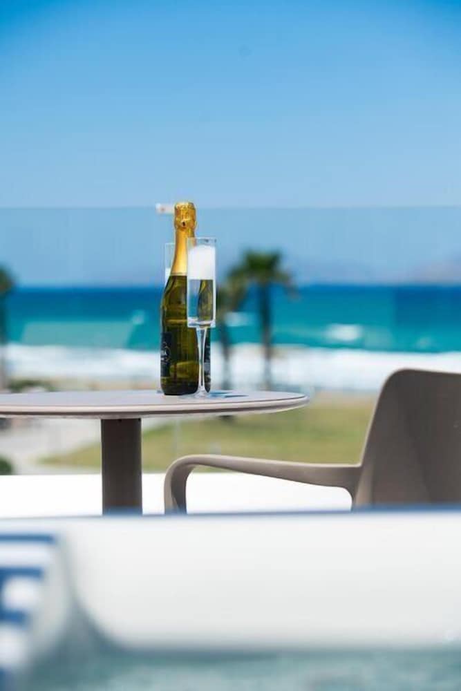 Aeolos Beach Hotel 30/57