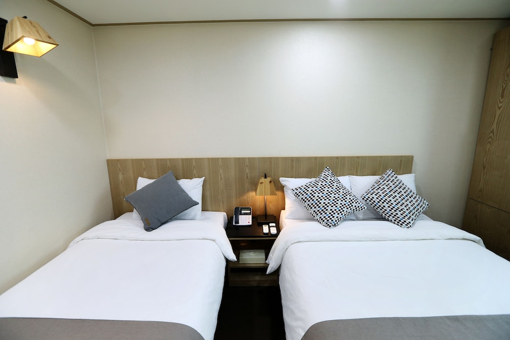 GOLDEN CITY HOTEL DONGDAEMUN 6/27