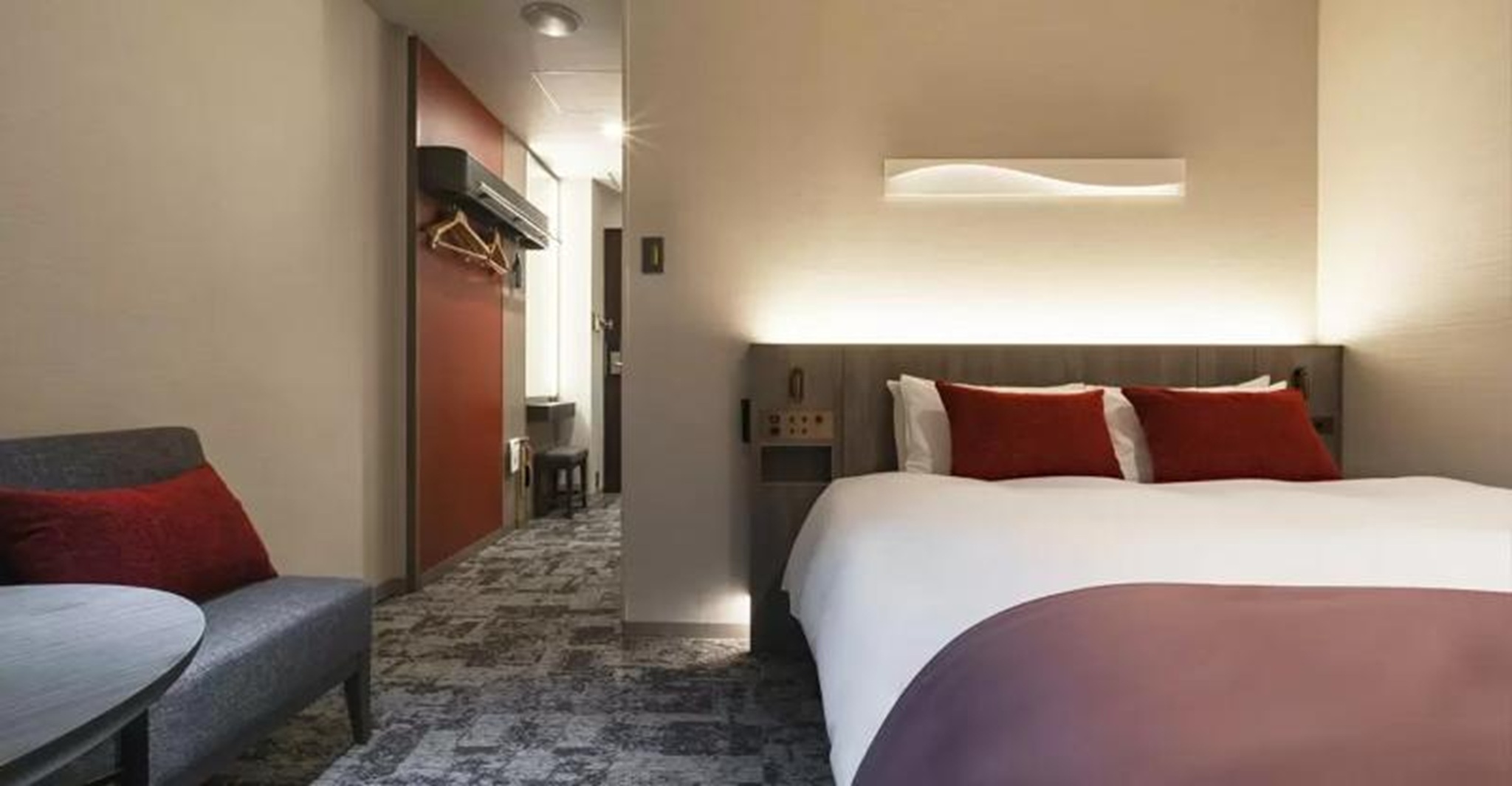 Moderate, Double Bed, Low Floor