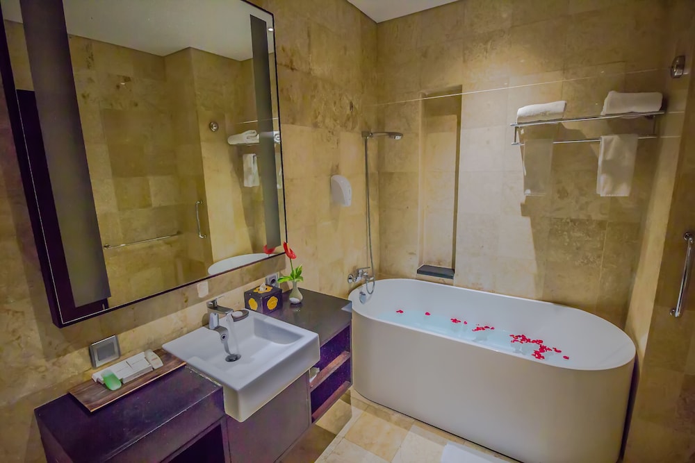 The Lokha Legian Resort and Spa 40/75